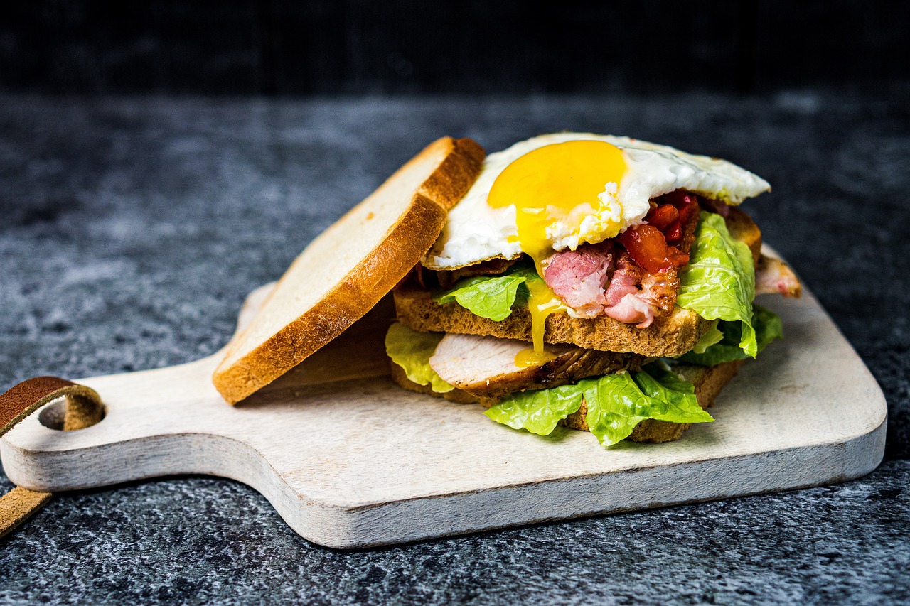 entdecken sie köstliche brunch-ideen und inspirierende rezepte für ein unvergessliches frühstück mit freunden und familie. genießen sie die besten leckereien, von frischen croissants bis hin zu herzhaften eierspeisen.