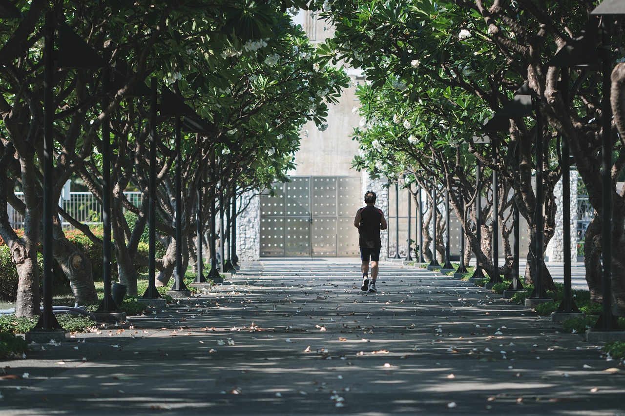 entdecken sie effektive entspannungsübungen, um stress abzubauen und ihr wohlbefinden zu steigern. ideal für alle, die ruhe und balance im hektischen alltag suchen.