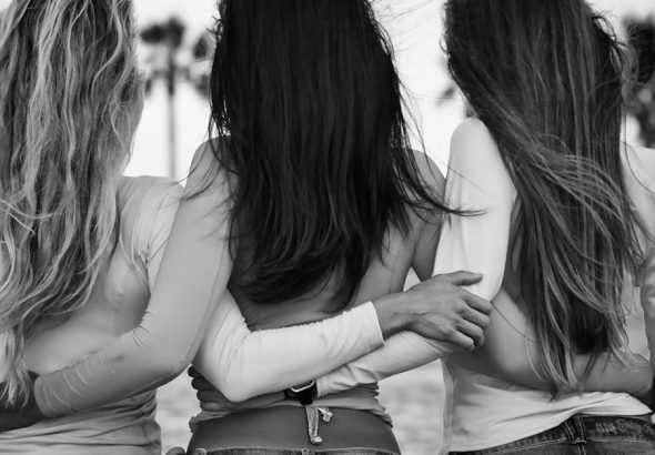 entdecken sie die tiefen bande der freundschaft, die unser leben bereichern. erfahren sie, wie wahre freundschaften entstehen, gepflegt werden und uns in schwierigen zeiten zur seite stehen.