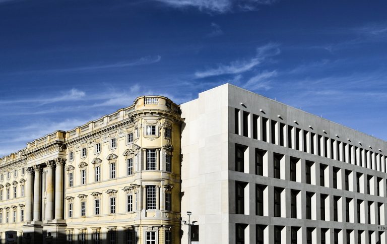 entdecken sie das leben und die errungenschaften von alexander von humboldt, einem der bedeutendsten wissenschaftler des 19. jahrhunderts. seine reisen und forschungen haben die moderne geowissenschaft geprägt und bieten faszinierende einblicke in die natürliche welt.
